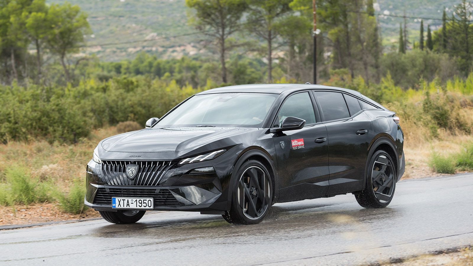 Peugeot 408. Τι βαθμό παίρνει σε κατανάλωση, χώρους, επιδόσεις, εγγυήσεις.
